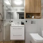 Lux Floor Art With Pool, Air Conditioning And Parking By Renters *