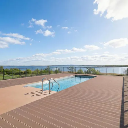 Lux Floor Art With Pool, Air Conditioning And Parking By Renters * Mielno