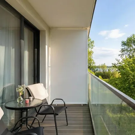 Lux Floor Art With Pool, Air Conditioning And Parking By Renters Apartment Mielno