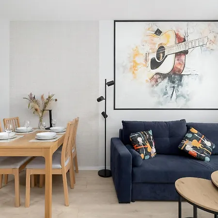 Apartment Lux Floor Art With Pool, Air Conditioning And Parking By Renters Mielno