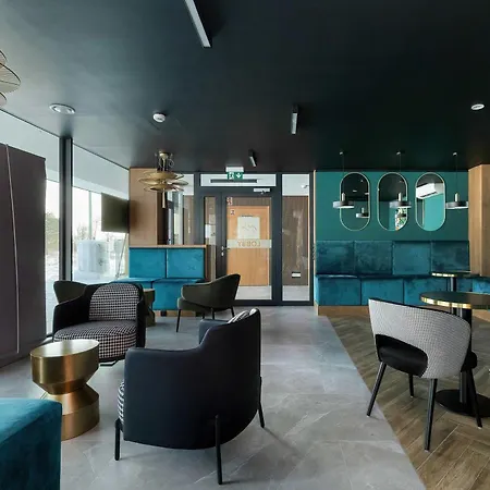 Lux Floor Art With Pool, Air Conditioning And Parking By Renters Apartment Mielno