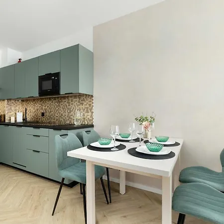 Apartment Lux Floor Art With Pool, Air Conditioning And Parking By Renters Mielno