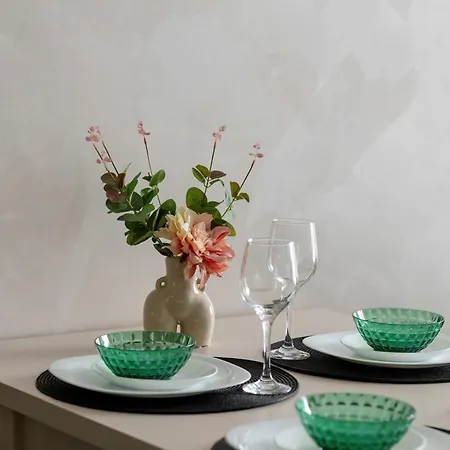 Lux Floor Art With Pool, Air Conditioning And Parking By Renters