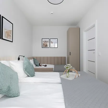 Lux Floor Art With Pool, Air Conditioning And Parking By Renters * Mielno