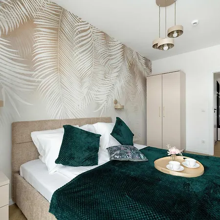 Lux Floor Art With Pool, Air Conditioning And Parking By Renters Mielno