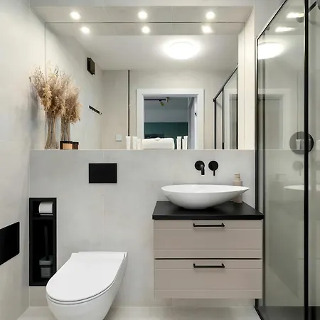 Lux Floor Art With Pool, Air Conditioning And Parking By Renters Apartment Mielno