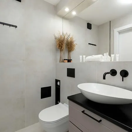 Lux Floor Art With Pool, Air Conditioning And Parking By Renters * Mielno (Koszalin)