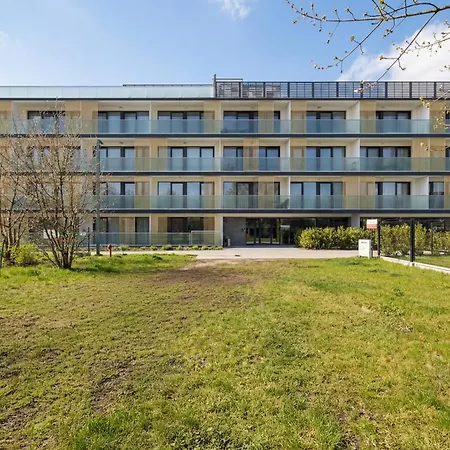 Lux Floor Art With Pool, Air Conditioning And Parking By Renters