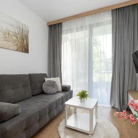 Lux Floor Art With Pool, Air Conditioning And Parking By Renters *