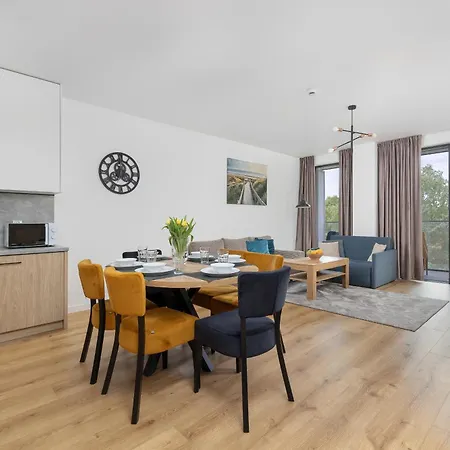 Lux Floor Art With Pool, Air Conditioning And Parking By Renters Apartament Mielno (Koszalin)