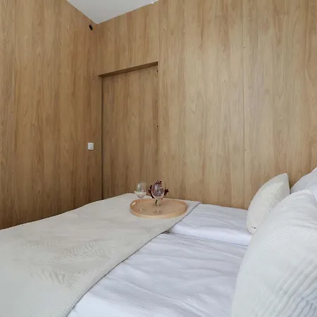 Apartament Lux Floor Art With Pool, Air Conditioning And Parking By Renters *