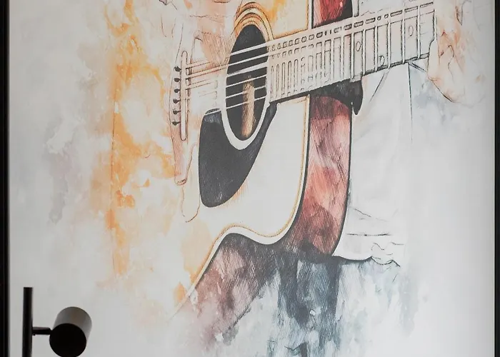 Lux Floor Art With Pool, Air Conditioning And Parking By Renters * ミエルノ